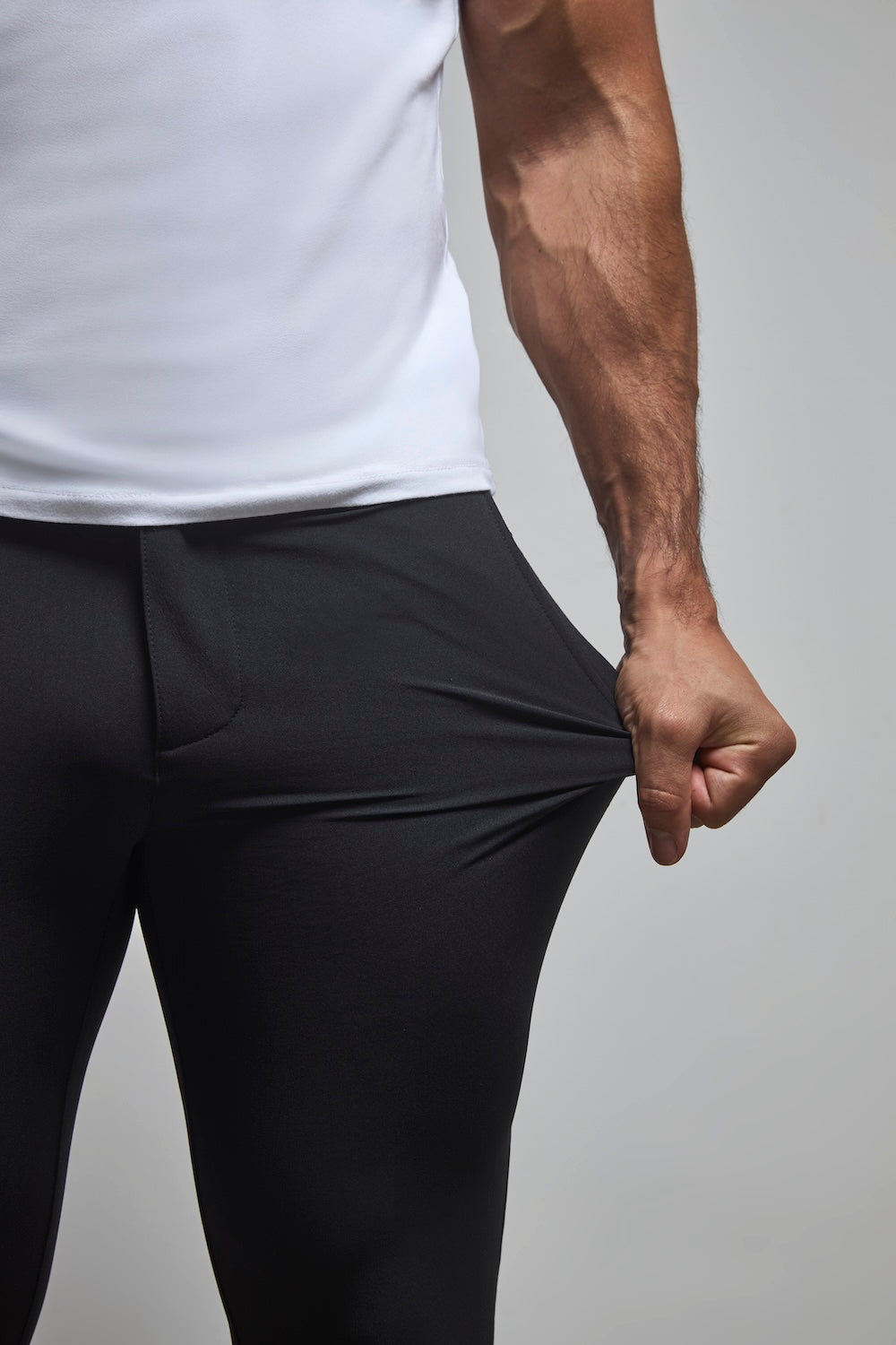 Everyday Tech Pants in Black - TAILORED ATHLETE - USA