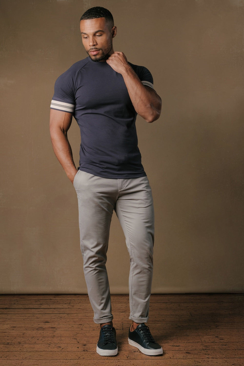 Tipped Fashion Fit T-Shirt in Navy and Stone - TAILORED ATHLETE - USA