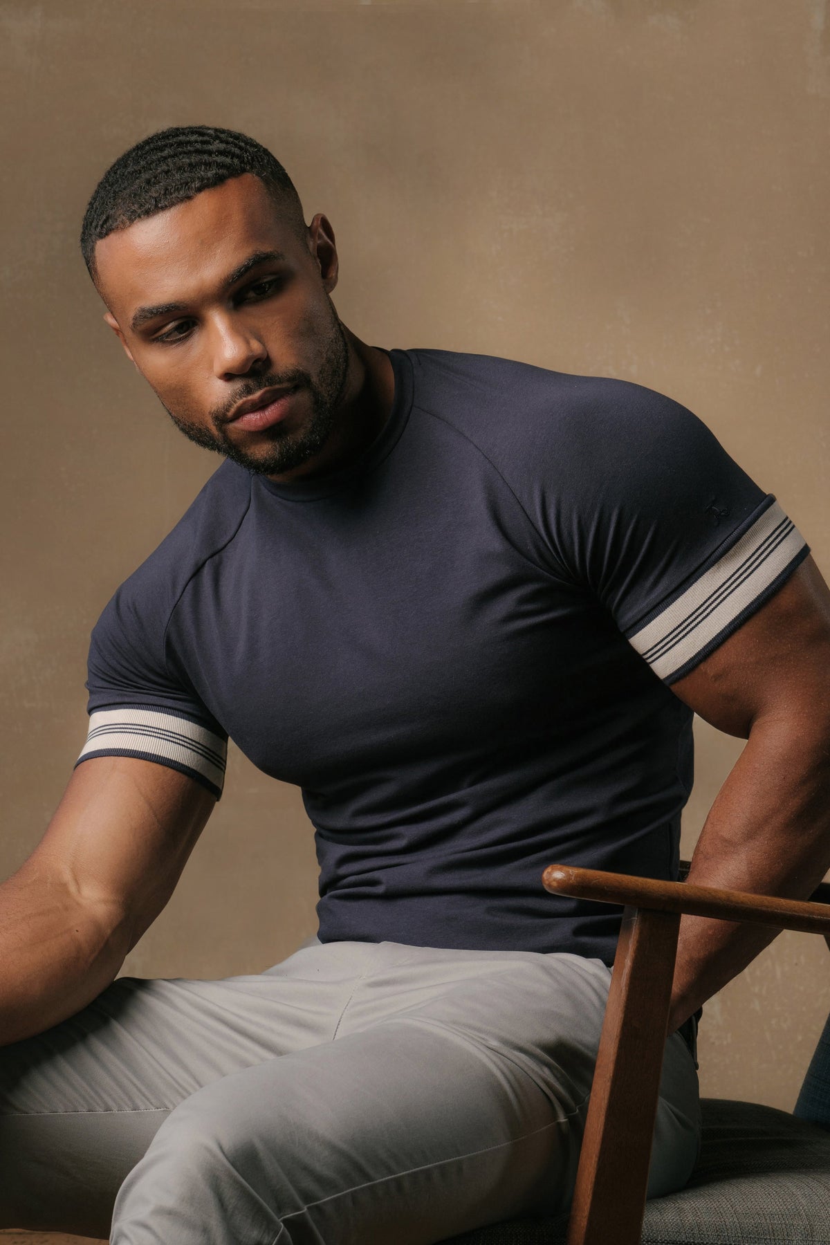 Tipped Fashion Fit T-Shirt in Navy and Stone - TAILORED ATHLETE - USA