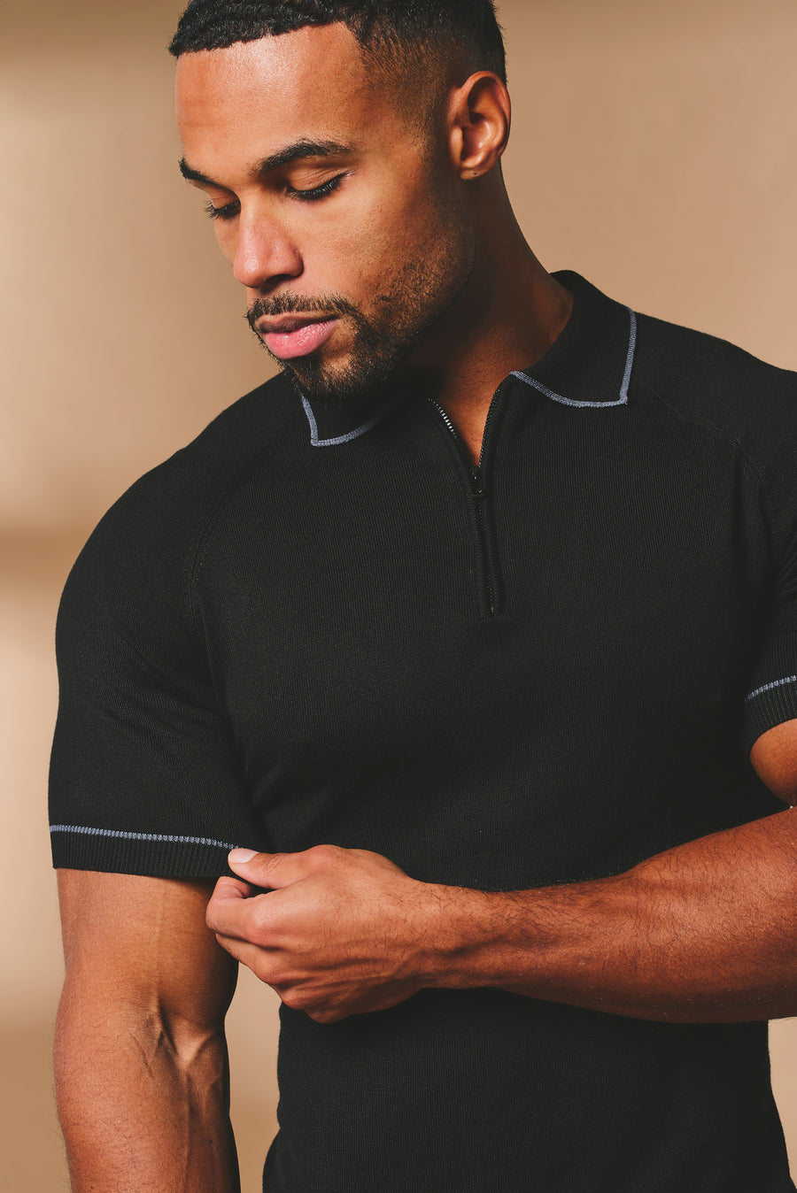 Tipped Knitted Zip Neck Polo Shirt in Black - TAILORED ATHLETE - USA