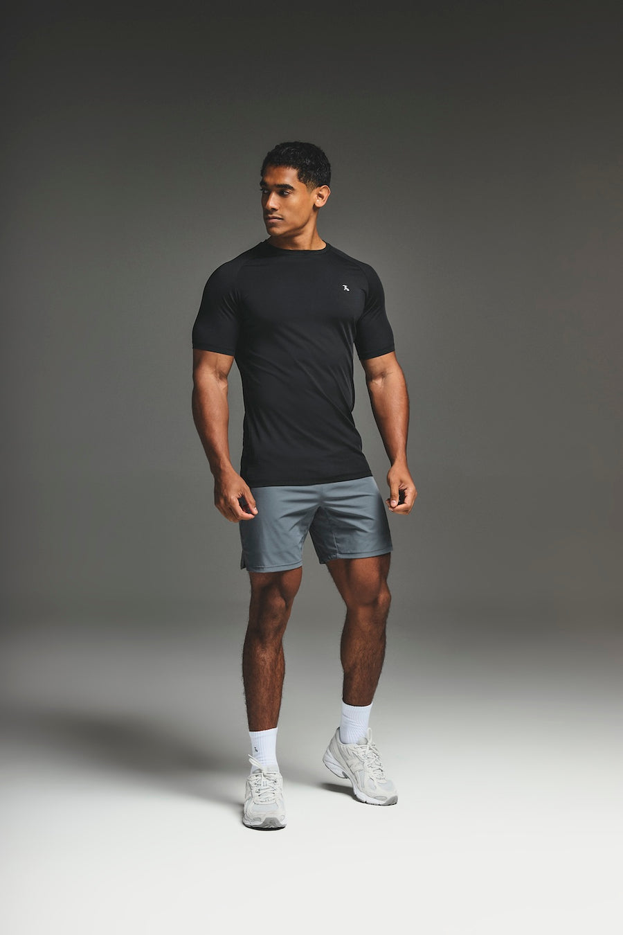Training Top in Black - TAILORED ATHLETE - USA
