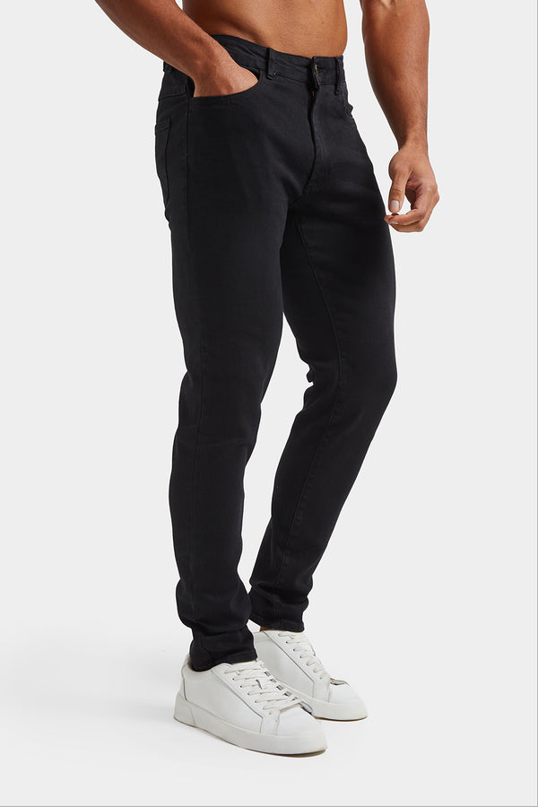 Athletic Fit Jeans in Black