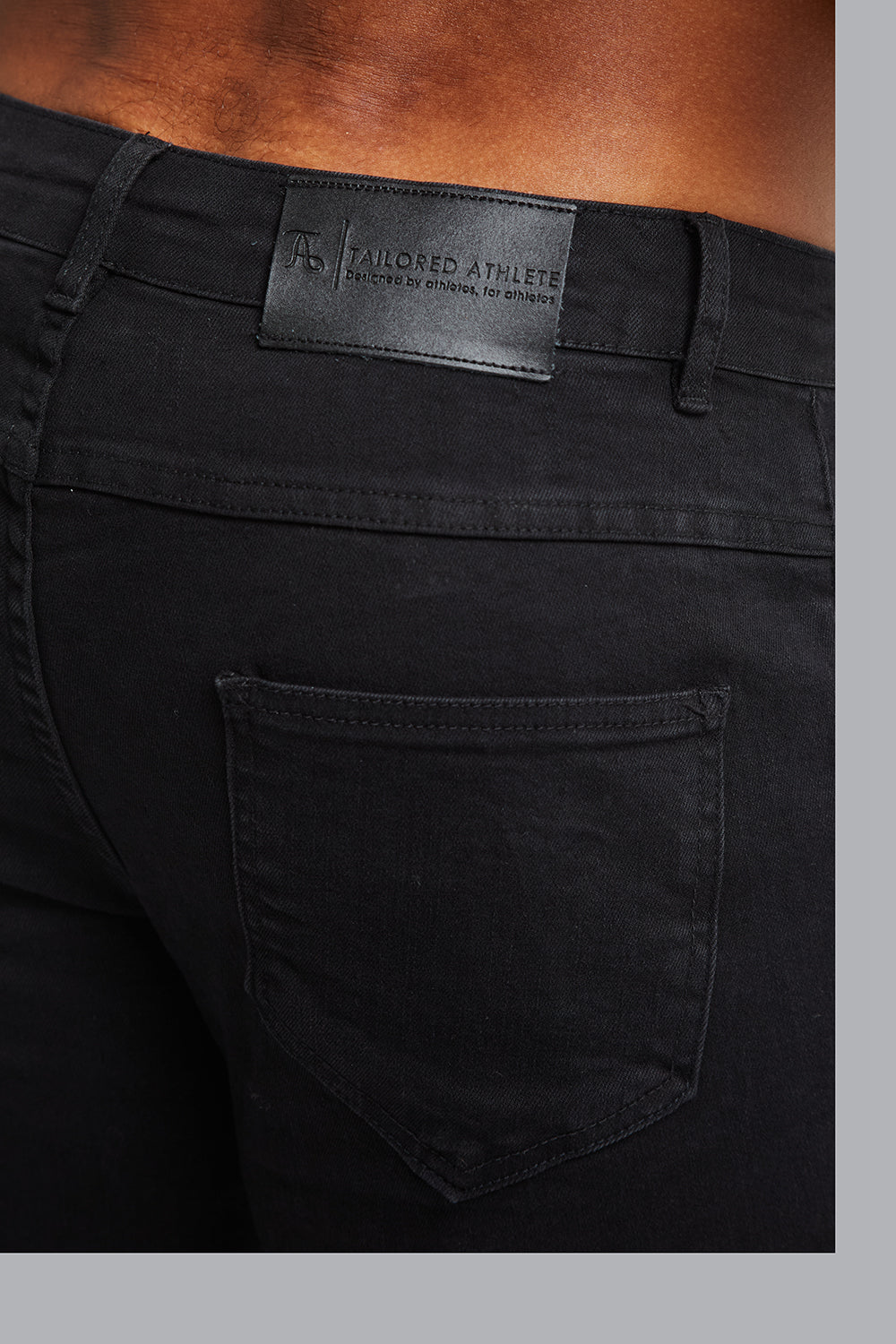 Athletic Fit Jeans in Black - TAILORED ATHLETE - USA