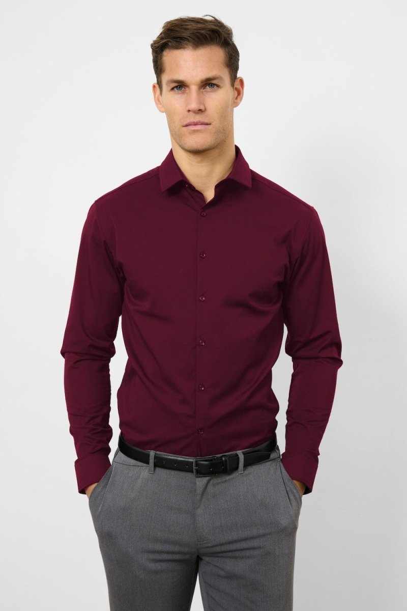 Model is 6ft 5 and wears size L - 40" chest, 34" waist