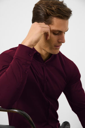 Model is 6ft 5 and wears size L - 40" chest, 34" waist