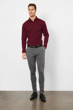 Model is 6ft 5 and wears size L - 40" chest, 34" waist