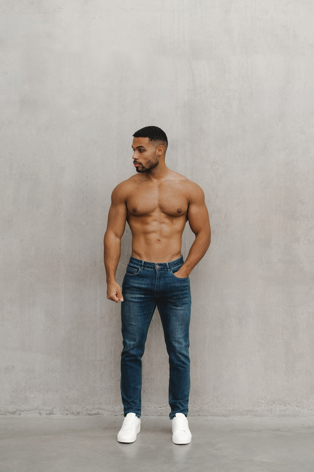 Athletic Fit Jeans in Mid Blue - TAILORED ATHLETE - USA